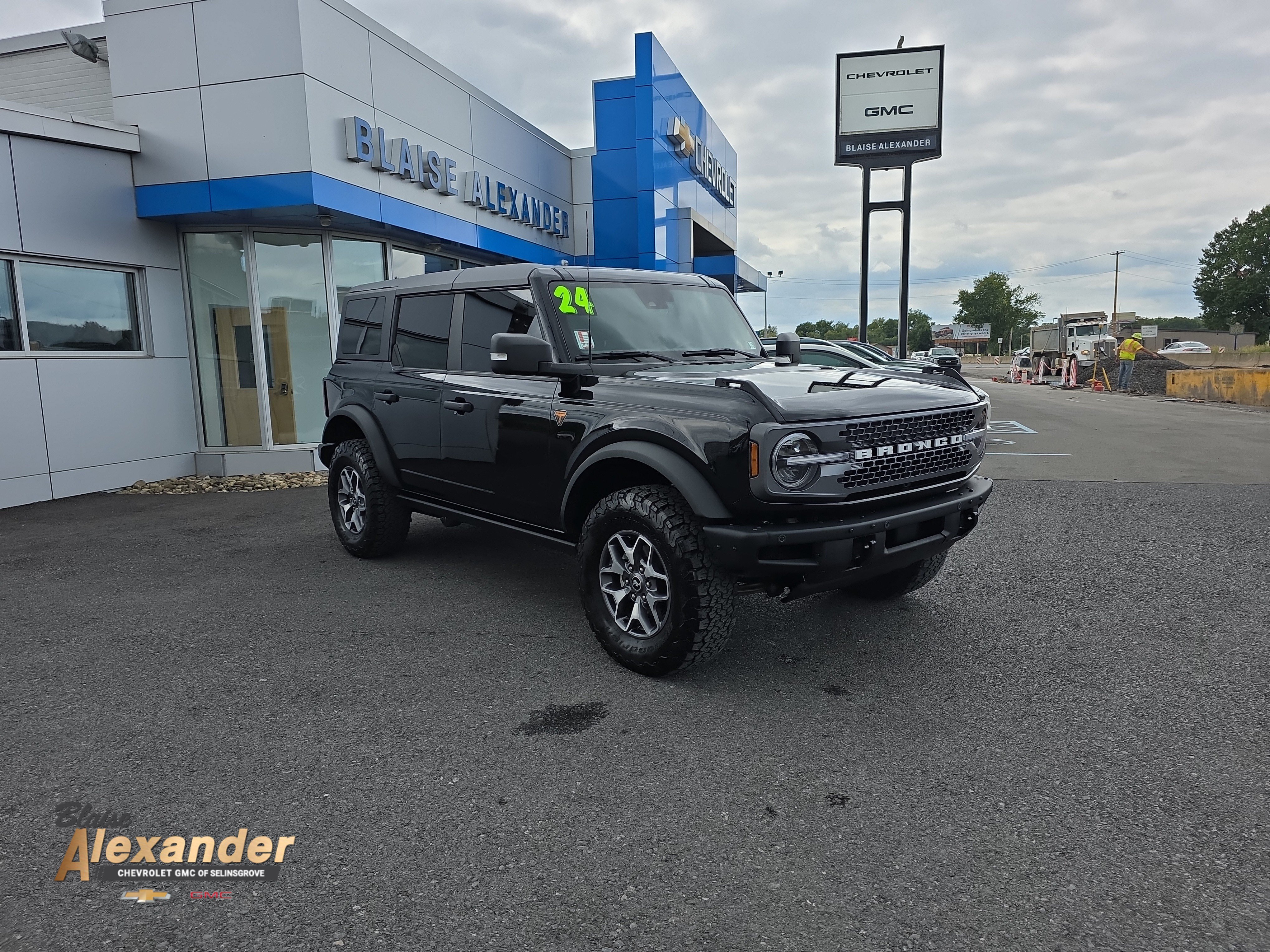 Used 2024 Ford Bronco Badlands AWD/4WD image 1