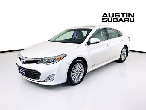 Used 2013 Toyota Avalon Limited image 3