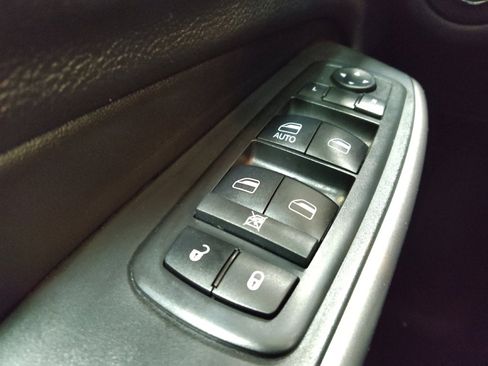 Used 2019 Jeep Cherokee Latitude w/ Popular Appearance Group image 27