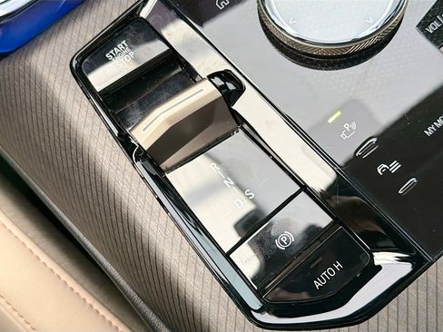 Used 2025 BMW X3 xDrive30i w/ Premium Package image 29