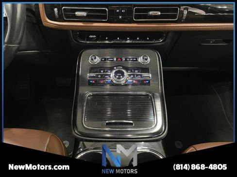 Used 2022 Lincoln Nautilus Reserve w/ Equipment Group 201A AWD/4WD image 11