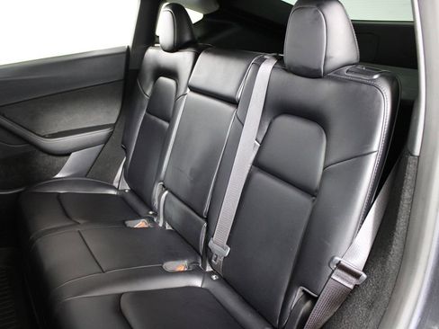 Used 2024 Tesla Model Y Long Range image 22