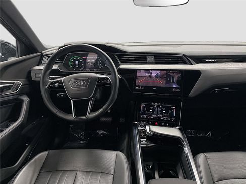 Certified 2024 Audi Q8 e-tron Premium Plus w/ Premium Plus Package image 23