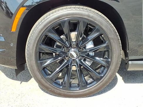 Used 2025 Cadillac Escalade Sport Platinum w/ LPO, ONYX Package AWD/4WD image 10