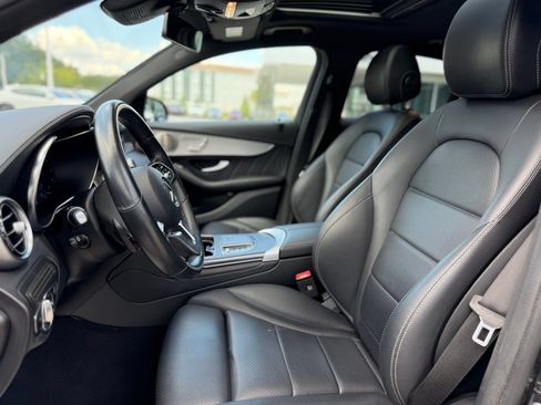 Used 2023 Mercedes-Benz GLC 300 4MATIC Coupe image 36