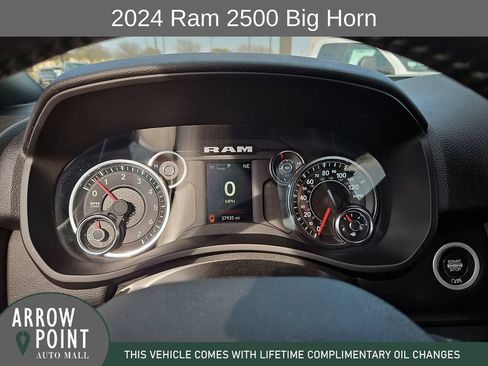 Used 2024 RAM 2500 Big Horn AWD/4WD image 26