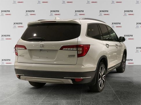 Used 2022 Honda Pilot Touring image 7