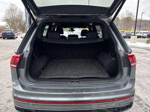 Used 2024 Volkswagen Tiguan SE R-Line image 21