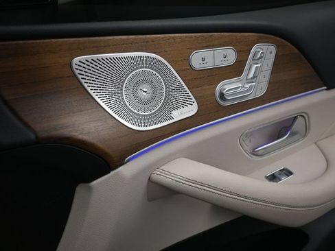 Certified 2023 Mercedes-Benz GLS 450 4MATIC image 35