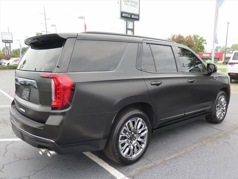 Used 2023 GMC Yukon Denali Ultimate AWD/4WD image 3