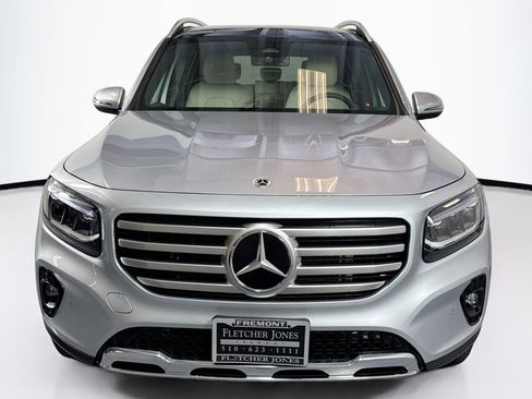 Used 2026 Mercedes-Benz GLB 250 4MATIC image 2