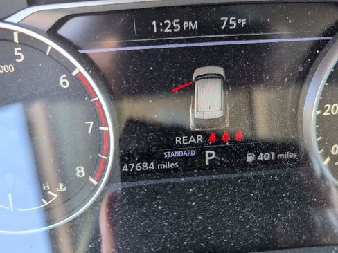 Used 2022 Nissan Rogue SV image 15