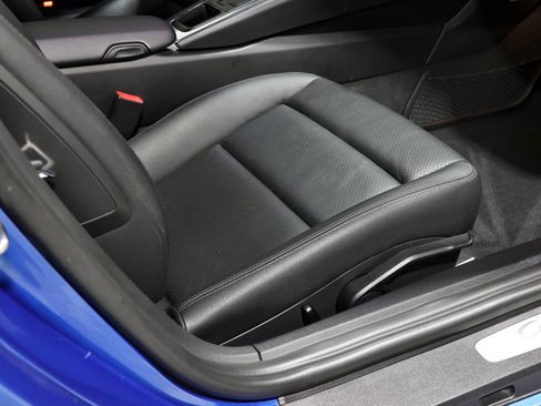 Used 2014 Porsche Cayman RWD image 15