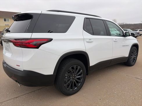 Used 2023 Chevrolet Traverse RS w/ LPO, Floor Liner Package image 3