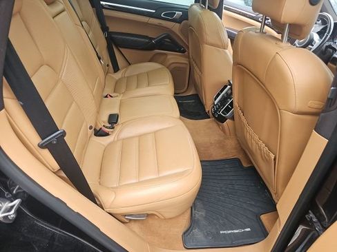 Used 2016 Porsche Cayenne S AWD/4WD image 14