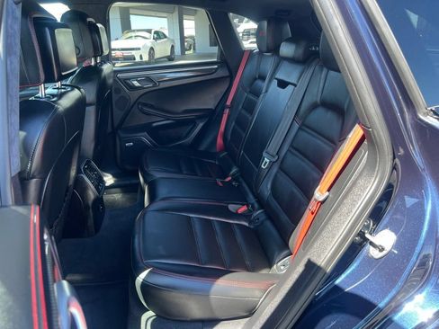 Used 2018 Porsche Macan GTS AWD/4WD image 34