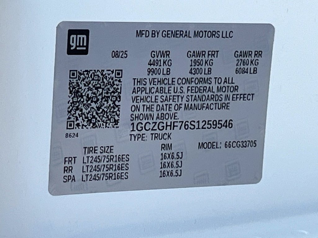 Used 2025 Chevrolet Express 3500 Extended w/ Driver Convenience Package RWD image 29