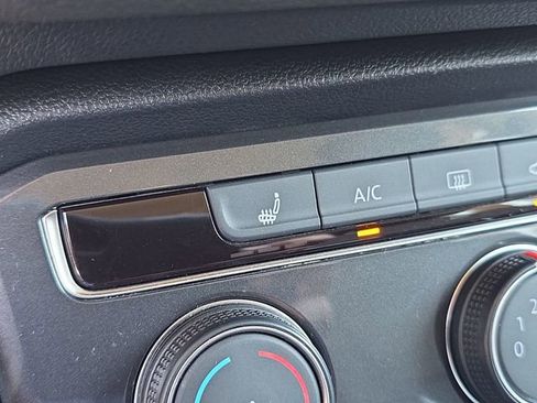 Certified 2022 Volkswagen Tiguan S image 22