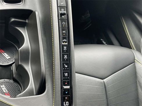 Used 2023 Chevrolet Corvette Stingray Premium Conv w/ Z51 Performance Package image 26