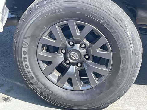 Used 2023 Toyota Tacoma SR5 w/ Technology Package image 13