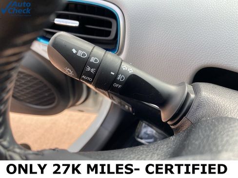 Used 2020 Toyota Prius XLE w/ Advanced Technology Package image 28