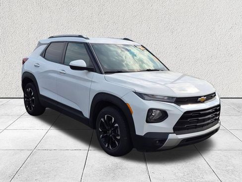 Used 2023 Chevrolet TrailBlazer LT FWD image 1