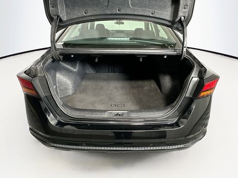 Used 2024 Nissan Altima 2.5 SV image 26