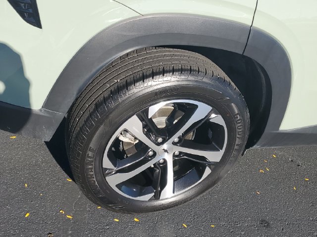 Certified 2024 Chevrolet Trax RS w/ Sunroof Package FWD image 5