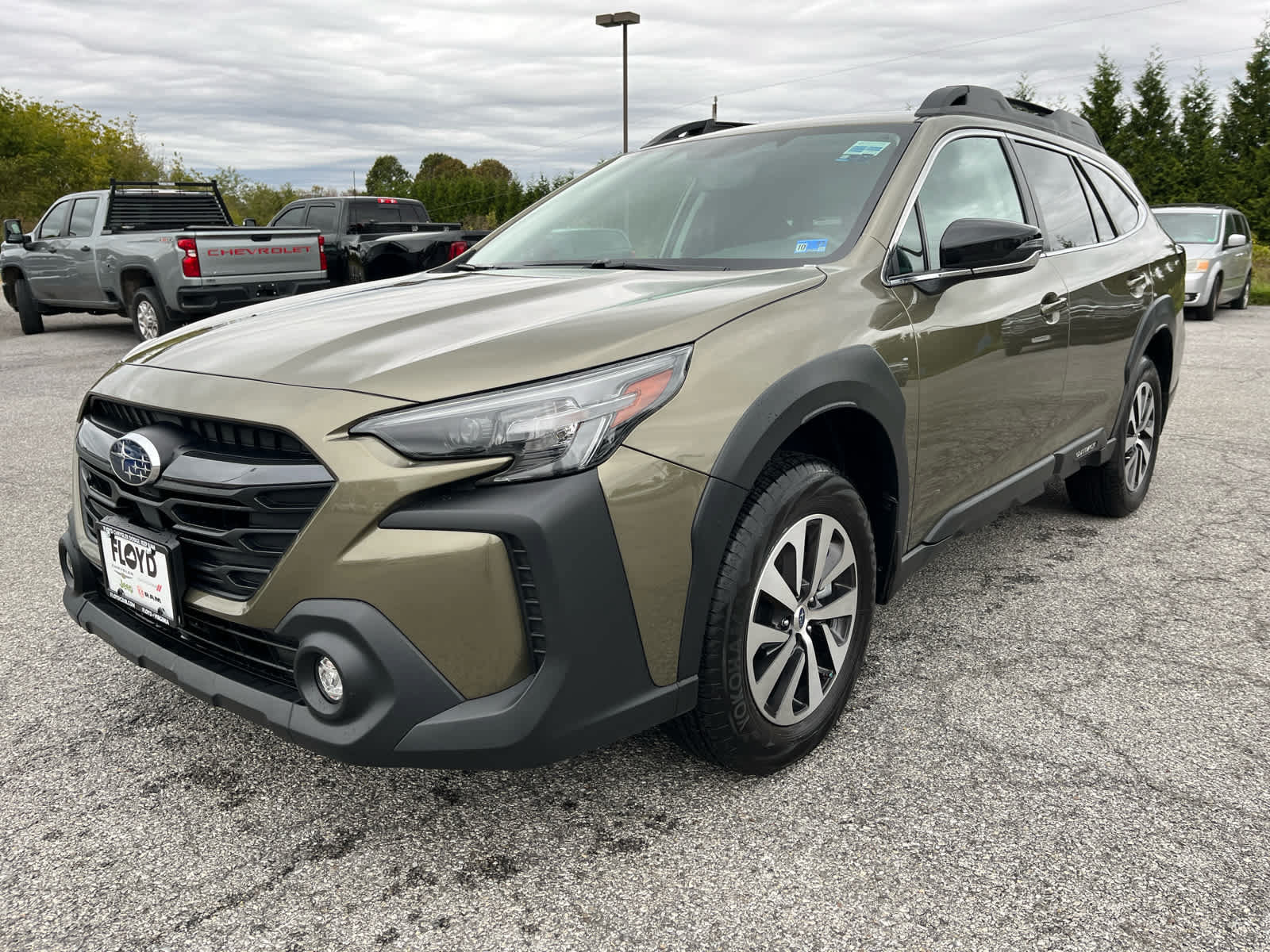 Used 2025 Subaru Outback Premium AWD/4WD image 7