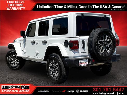 Used 2026 Jeep Wrangler Unlimited Sahara AWD/4WD image 4