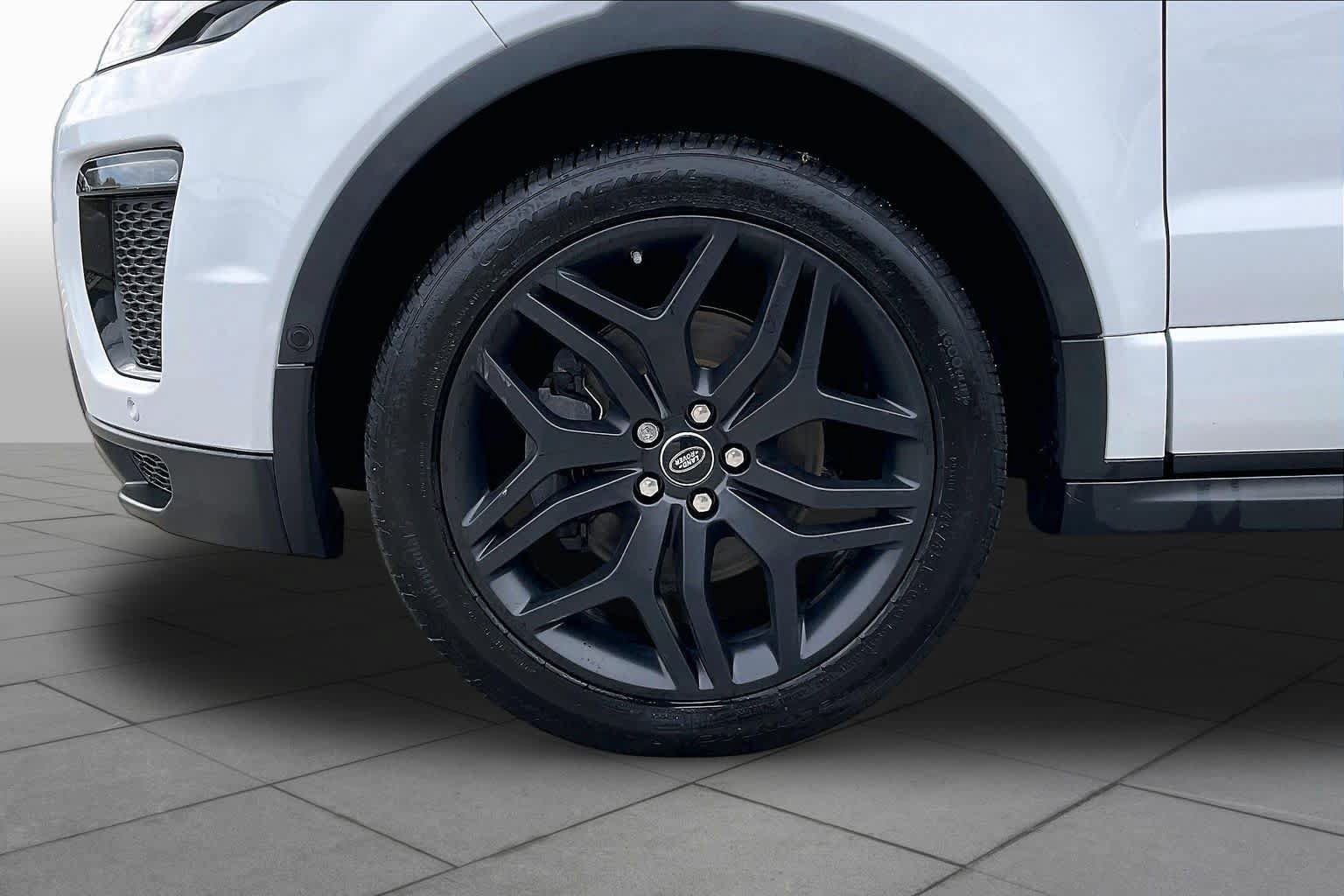 Used 2017 Land Rover Range Rover Evoque HSE Dynamic AWD/4WD image 10