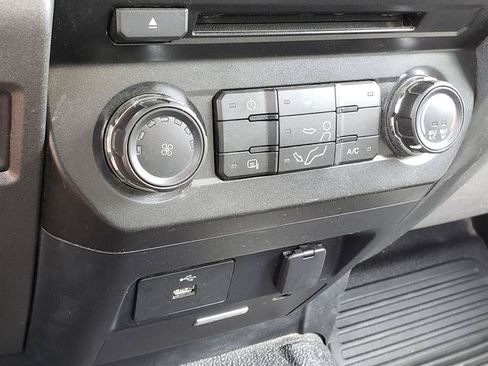 Used 2018 Ford F250 XL w/ Power Equipment Group RWD image 20