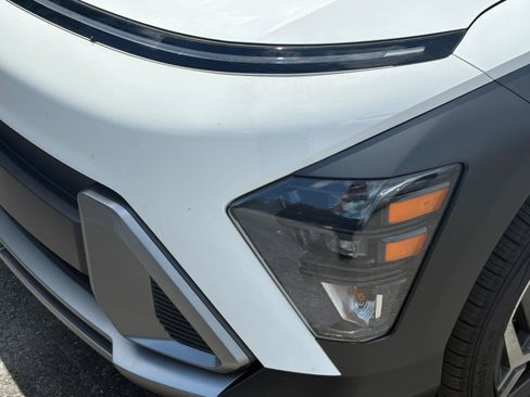 Used 2026 Hyundai Kona SEL Premium FWD image 11
