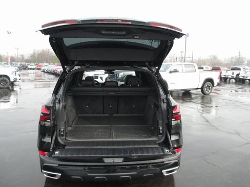 Used 2024 BMW X5 xDrive40i w/ Premium Package image 8