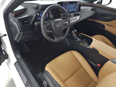 Used 2025 Lexus ES 350 w/ Premium Package FWD image 16