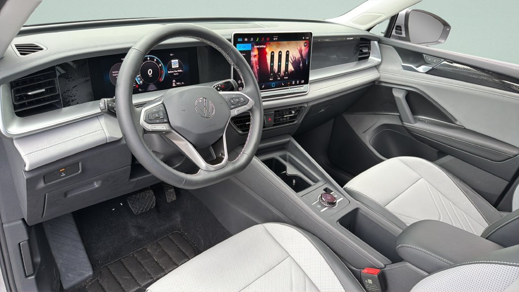 New 2026 Volkswagen Tiguan SE AWD/4WD image 28