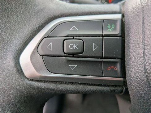 Certified 2023 Jeep Compass Limited image 18