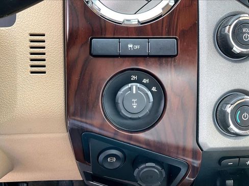 Used 2016 Ford F350 Lariat w/ Chrome Package image 30