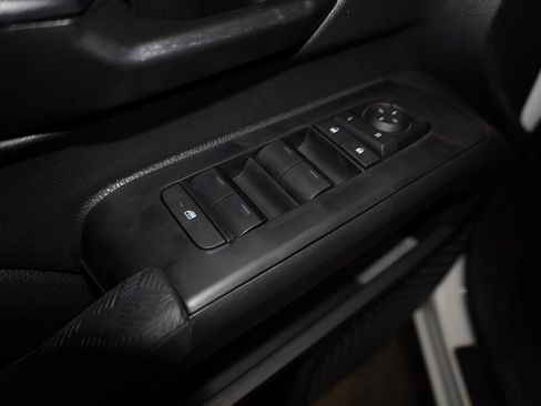 New 2025 Toyota Tacoma SR5 image 8