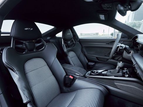 Used 2023 Porsche 911 GT3 image 37