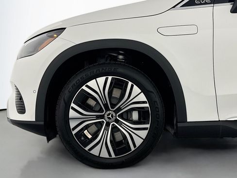 New 2026 Mercedes-Benz EQE 320 4MATIC SUV image 9