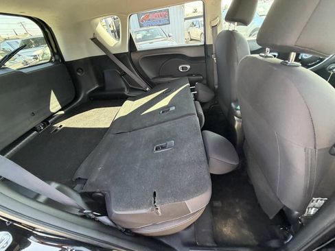 Used 2019 Kia Soul FWD image 28