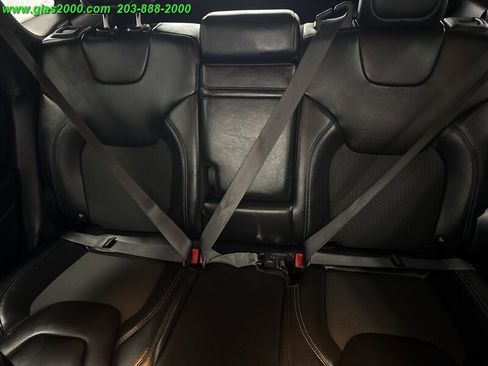 Used 2019 Jeep Cherokee Latitude Plus w/ Cold Weather Group image 24