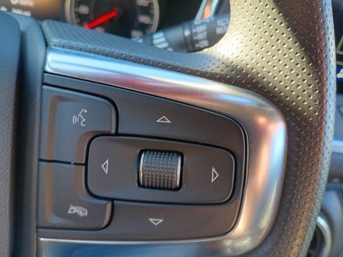 Used 2025 Chevrolet Blazer LT AWD/4WD image 5