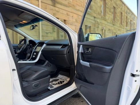 Used 2014 Ford Edge SEL w/ Equipment Group 205A AWD/4WD image 32