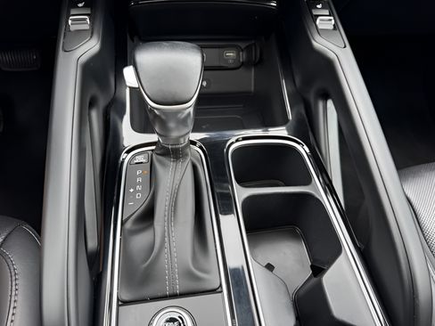 Used 2022 Kia Telluride S FWD image 18