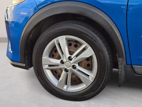 Used 2022 Nissan Kicks S FWD image 11