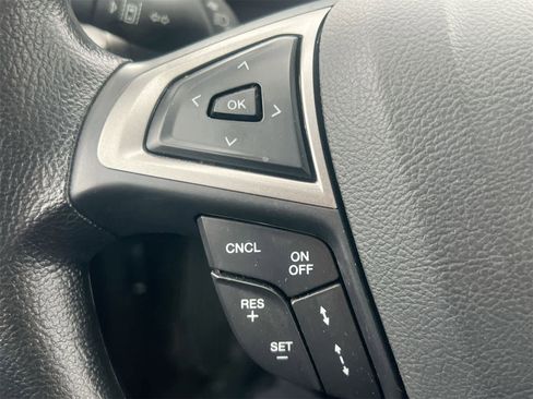 Used 2019 Ford Fusion SE image 23