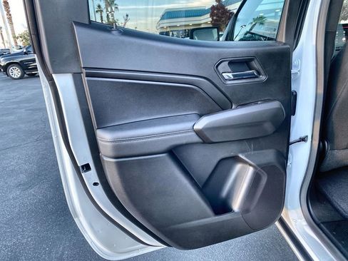 New 2026 GMC Canyon Elevation w/ LPO, Black Badging Package RWD image 33