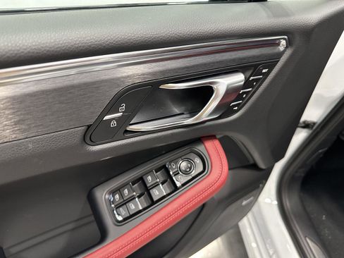 New 2026 Porsche Macan GTS image 16